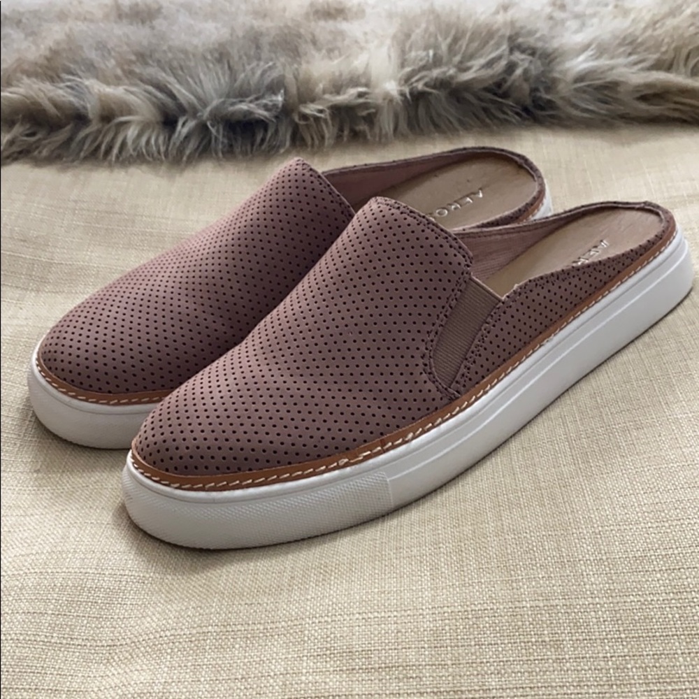 EUC Sneaker Mules